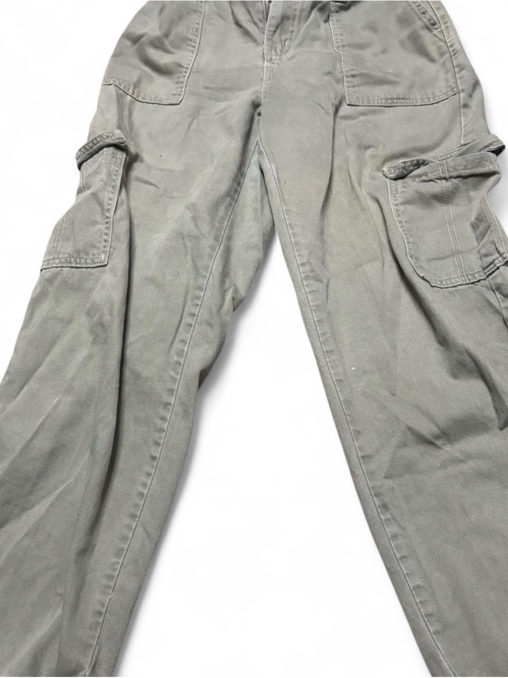 Women’ Cargo Pants in Light Green